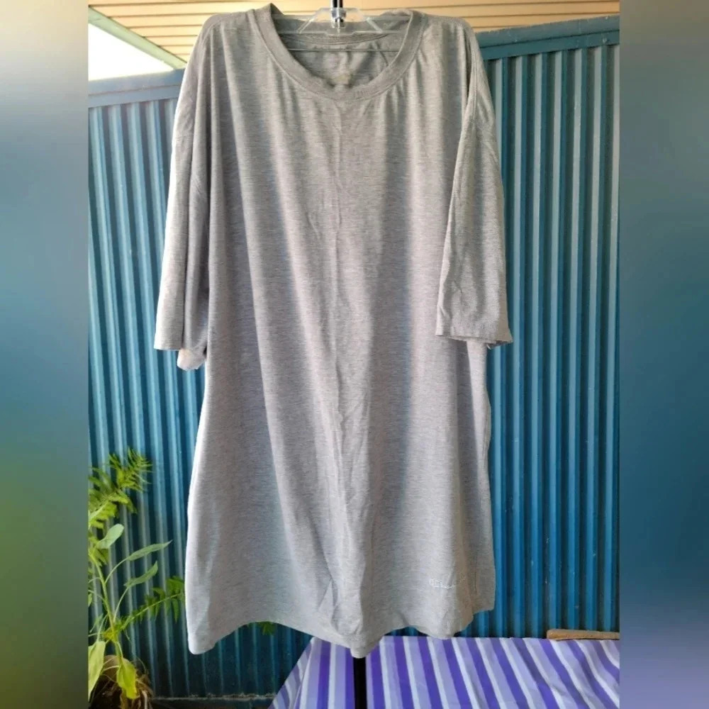 Champion Grey Men's Tshirt XL